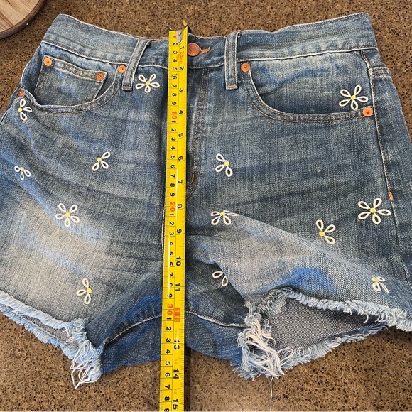 🌼 MADEWELL The Perfect Jean Short: Daisy Embroidered Edition 🌼 - Picture 10 of 16